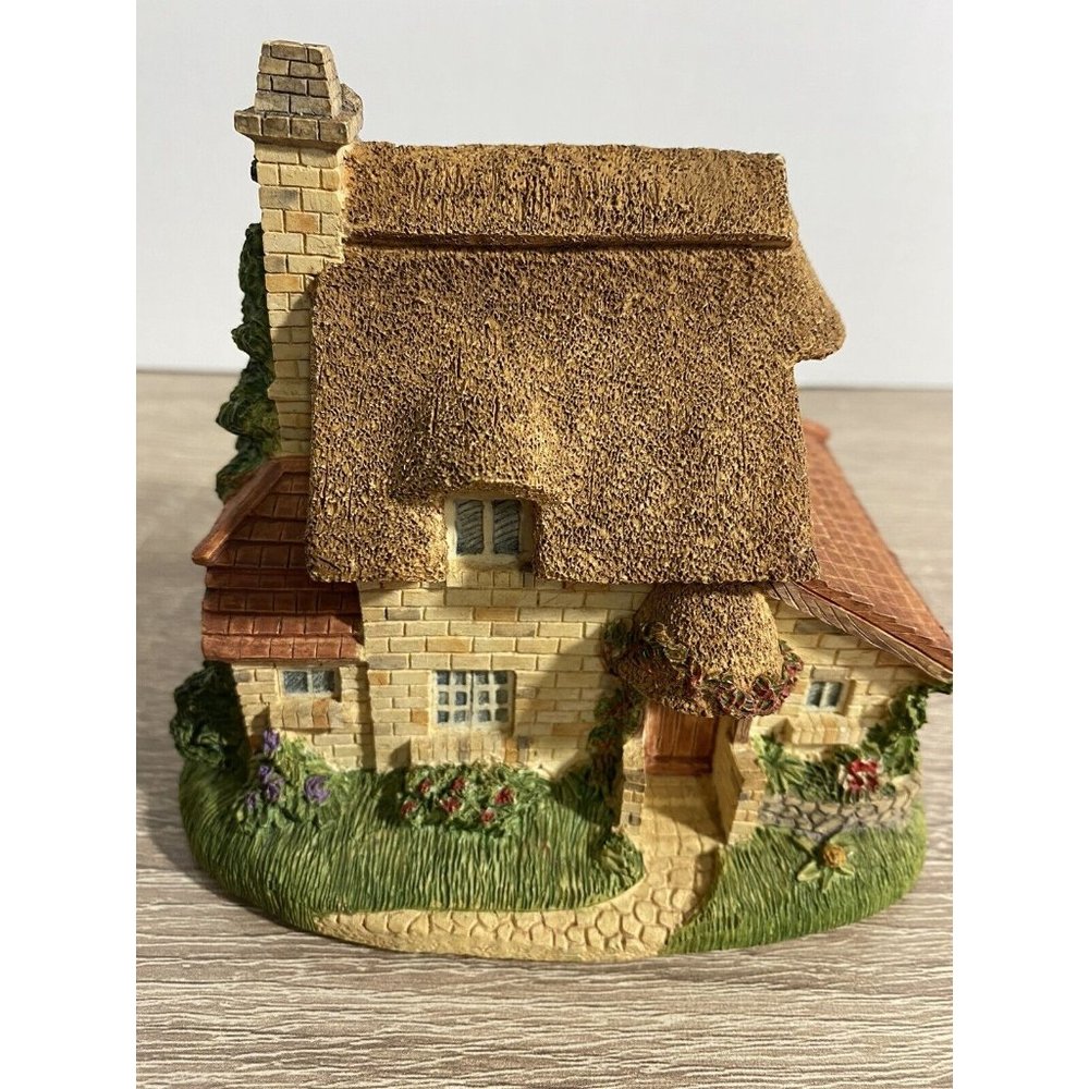 Olde England's Classic Cottages The Manchester Country Village Figurine Collect